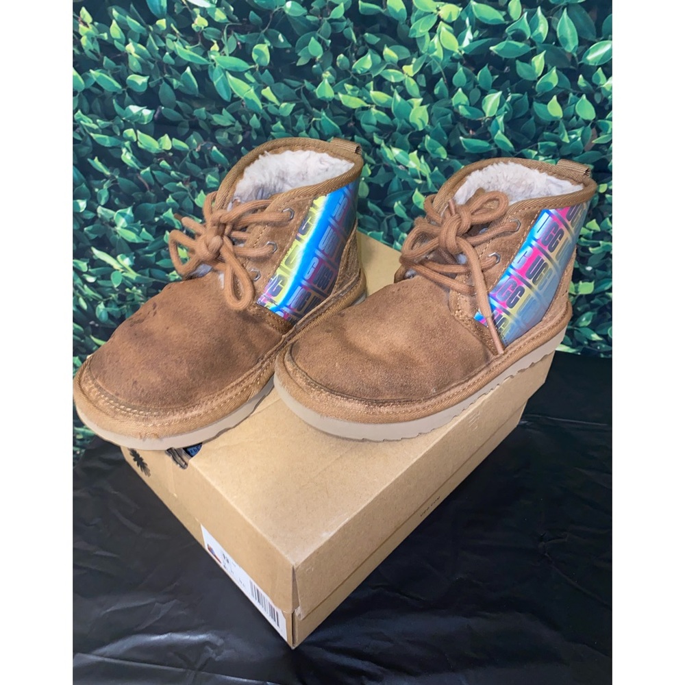 Uggs low cut boots